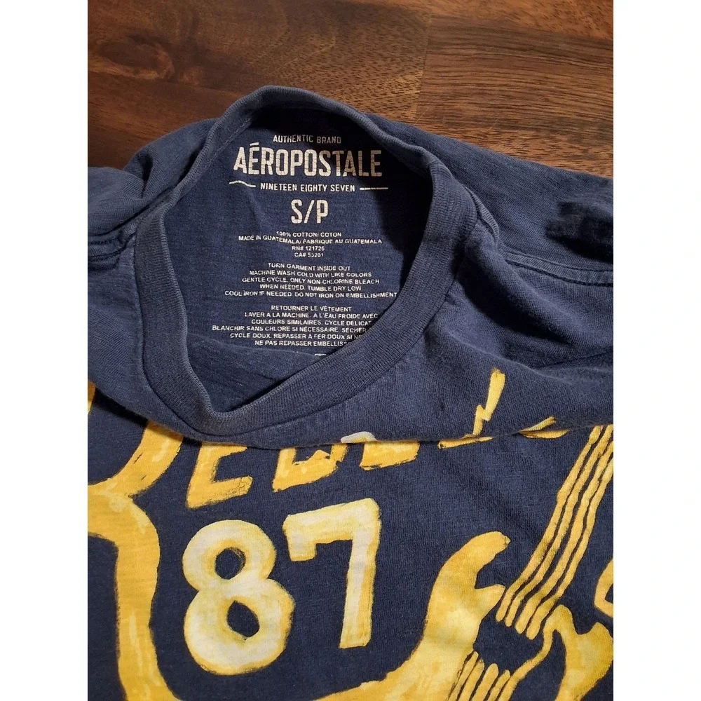 AERO Rockin Rebel 87 NYC Graphic T-Shirt. Size Small